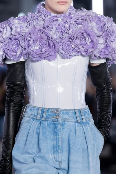 Look 98